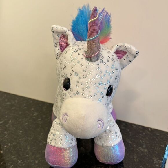 Kellytoy Fantasy Pets Plush Metallic Spotted Unicorn w/Rainbow Mane - Picture 2 of 7